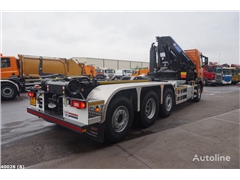 Volvo FM 420 8x2 HMF 28 ton/meter laadkraan