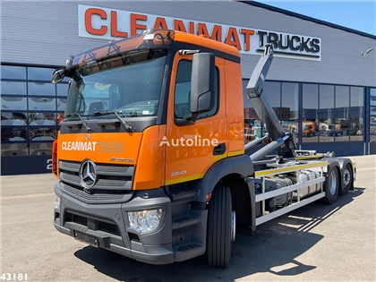 Mercedes Actros Ciężarówka hakowiec Mercedes-Benz Actros 2643 VDL 21 Ton haakarmsysteem