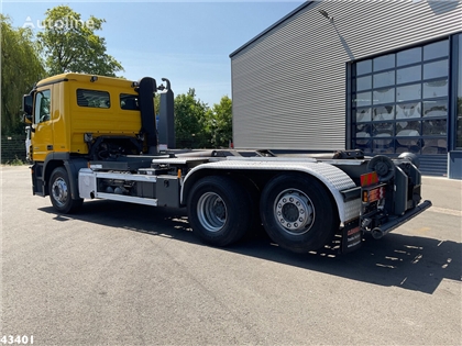 Mercedes Actros Ciężarówka hakowiec Mercedes-Benz Actros 2544 VDL 20 Ton haakarmsysteem