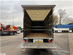 DAF FA LF 210 Euro 6 with DHollandia taillift