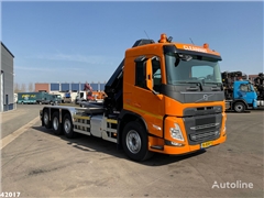 Volvo FM 420 8x2 HMF 28 Tonmeter laadkraan