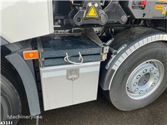 Żuraw samojezdny Volvo FH 500 HMF 95 Tonmeter laad