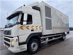 Volvo FM9, 9.0 Ton Front, 7.40 mtr Box, Taillift