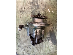 VOLVO STEERING PUMP 21110365