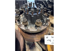 VOLVO REAR HUB 22037077