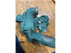 VOLVO THERMOSTAT HOUSE 21675461