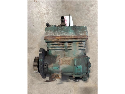 VOLVO COMPRESSOR 21098919