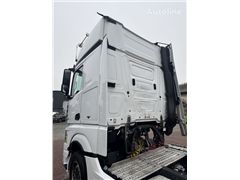 Kabina Mercedes-Benz ACTROS MP 4 GIGA SPACE 2017R