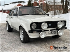 Sprzedam sedan Ford Escort poprzez aukcję