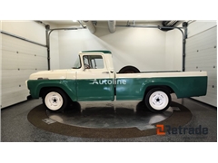 Sprzedam pick-up Ford F-100 poprzez aukcję