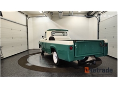 Sprzedam pick-up Ford F-100 poprzez aukcję