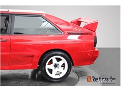 Sprzedam coupé Audi Quattro poprzez aukcję