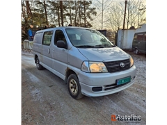 Sprzedam kombi minibus Toyota Hiace poprzez aukcję