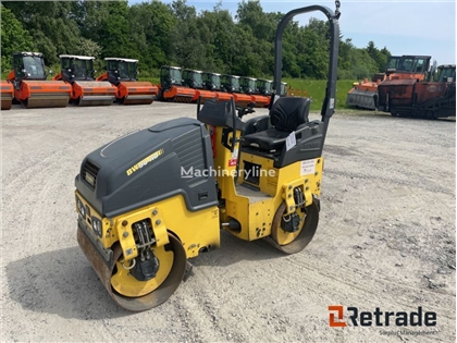 Sprzedam mini walec drogowy BOMAG BW90AD-5 poprzez