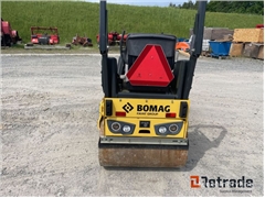 Sprzedam mini walec drogowy BOMAG BW90AD-5 poprzez