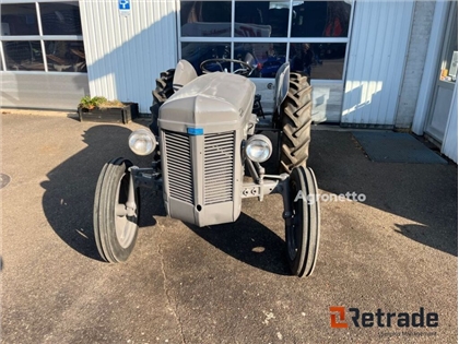 Sprzedam mini traktor Massey Ferguson TEA 20 poprz