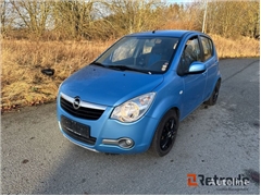 Sprzedam hatchback Opel Agila 1,2 poprzez aukcję