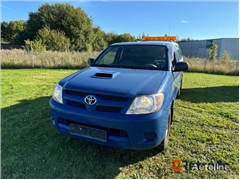 Sprzedam pick-up Toyota Hilux 2,5 D4D ex cab 2Wd p