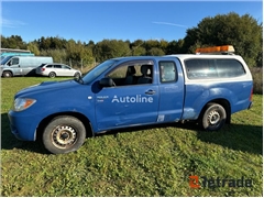 Sprzedam pick-up Toyota Hilux 2,5 D4D ex cab 2Wd p