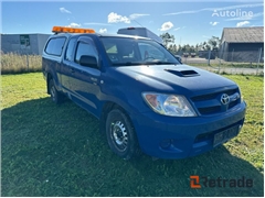 Sprzedam pick-up Toyota Hilux 2,5 D4D ex cab 2Wd p