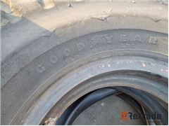 Sprzedam oponę do maszyn budowlanych Goodyear 2 st