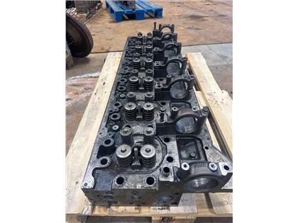 VOLVO CYLINDERHEAD D16 22184000