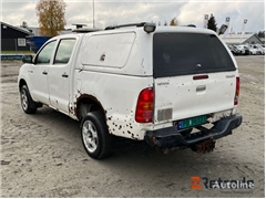 Sprzedam pick-up Toyota D-Cab poprzez aukcję