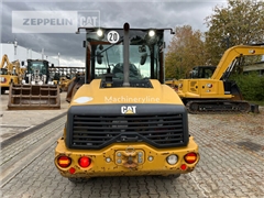 Ładowarka czołowa teleskopowa Caterpillar 906M