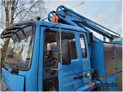 Sprzedam podnośnik koszowy Volvo FL612 poprzez auk