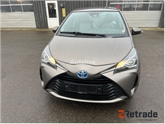 Sprzedam hatchback Toyota Yaris 1.5 Hybrid AUT. E-