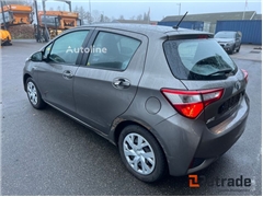 Sprzedam hatchback Toyota Yaris 1.5 Hybrid Aut. E-