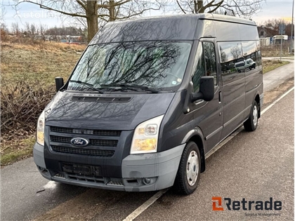 Sprzedam bus pasażerski Ford Transit Kombi poprzez