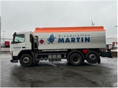 Volvo FM9 300 6X2 TANKWAGEN 4 COMP 18000 LITER