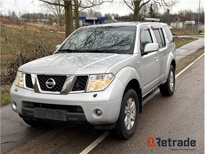 Sprzedam SUV Nissan Pathfinder poprzez aukcję