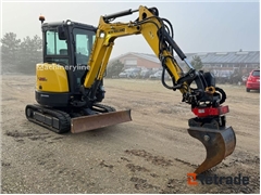 Sprzedam minikoparka New Holland E26C poprzez aukc