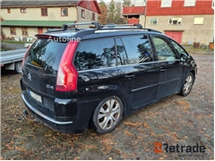 Sprzedam minivan Citroen C4 poprzez aukcję