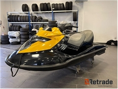 Sprzedam skuter wodny SeaDoo RXT 215 poprzez aukcj