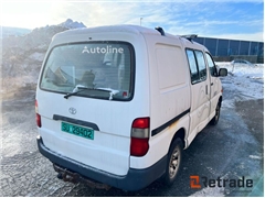 Toyota HiAce 4WD