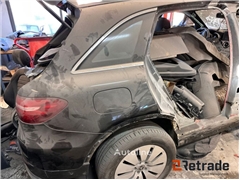 Sprzedam crossover Mercedes-Benz GLC350e poprzez a