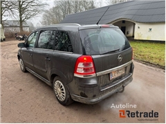 Sprzedam minivan Opel Zafira 1,7 cdti poprzez aukc