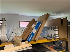 LOT z resztkami po zamkniętym instalatorze hydraul