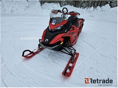 Sprzedam skuter śnieżny Lynx Xterrain RE 3700 850