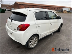 Sprzedam hatchback Mitsubishi Space Star poprzez a