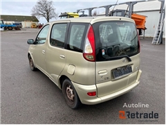 Sprzedam minivan Toyota Yaris Vefso poprzez aukcję