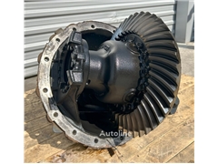 Tylny most Mercedes-Benz R440-13 2.411 do ciągnika