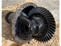 Tylny most Mercedes-Benz R440-13 2.411 do ciągnika