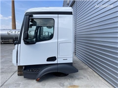 Kabina Mercedes-Benz Actros MP4 do Mercedes-Benz A