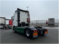 Volvo FH 500 GLOBETROTTER, DYNAMIC STEERING, ADR, LOW KM!