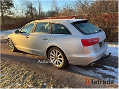 Sprzedam kombi Audi A6 3,0 TDI Quattro poprzez auk