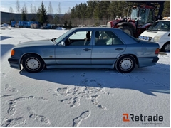 Sprzedam sedan Mercedes-Benz 200 poprzez aukcję